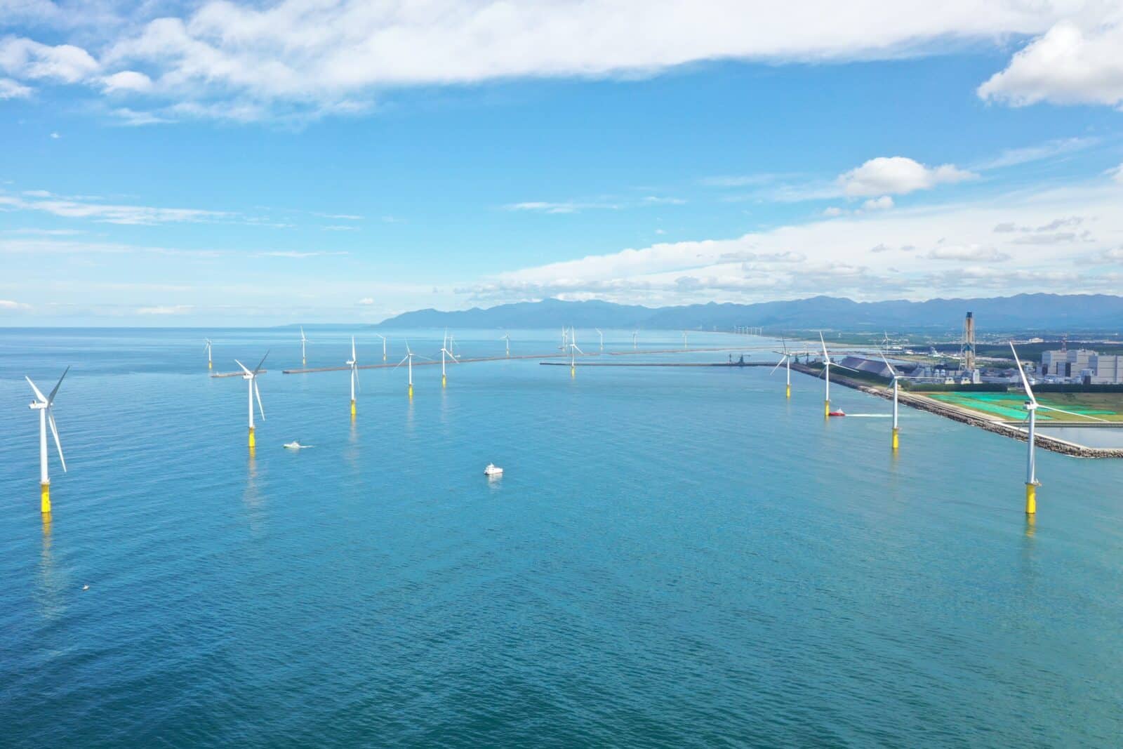 日本初の大規模洋上風力発電所が秋田県で稼動開始