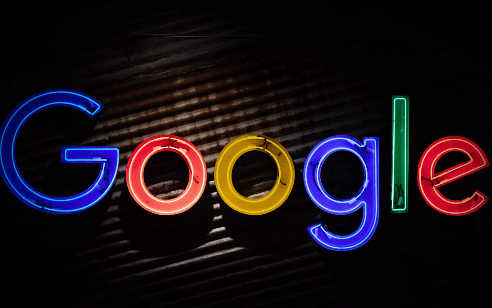 Google、検索品質悪化が叫ばれる中、数千人の検索品質評価者との契約を打ち切り