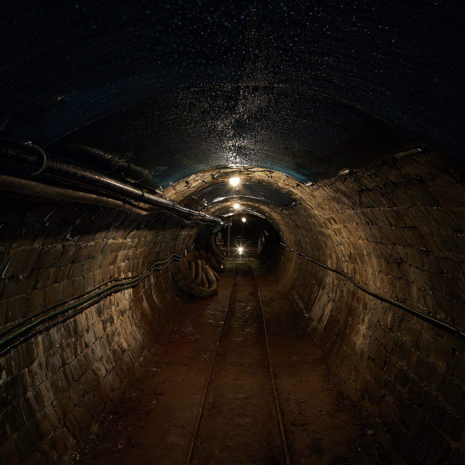 mines tunnel